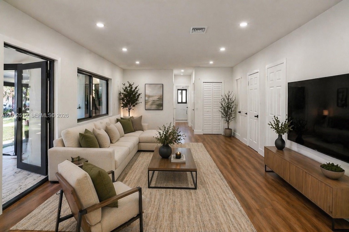 220 NW 144th St living room